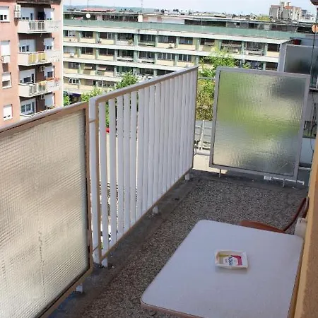 Dvosoban Stan U Strogom Centru *